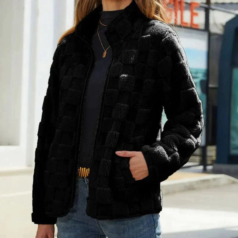 Ayleen – Superweiche kurze Fleecejacke