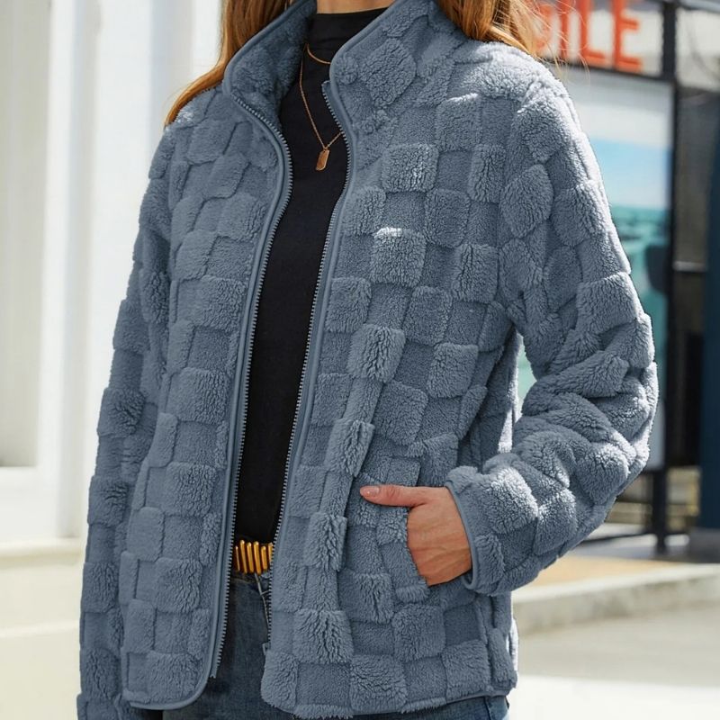 Ayleen – Superweiche kurze Fleecejacke