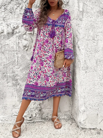 Madison – boho-kleid mit floral bedruckten quasten mit v-ausschnitt