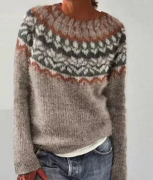 Modischer strickpullover